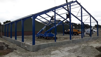 27-6-2018 Aanbouw bij de schuur in De Krim