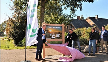 27-9-2018 Daar staat 'ie dan! Het allereerste Vechtdal Boert Bewust bord.
