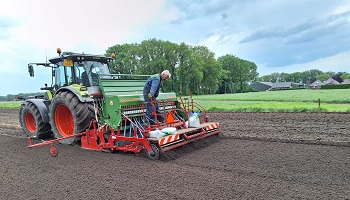 17-5-2024 1e jaars plantuitjes zaaien